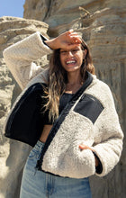 Load image into Gallery viewer, ON-THE-GO REVERSIBLE QUILTED SHERPA JACKET