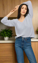 Load image into Gallery viewer, TUCKER PULLOVER

