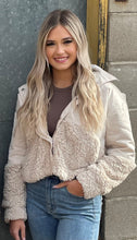 Load image into Gallery viewer, Aubry Jacket
