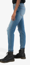 Load image into Gallery viewer, Naomi Fab Ab Crop Straight Hem (Corydalis Wash)
