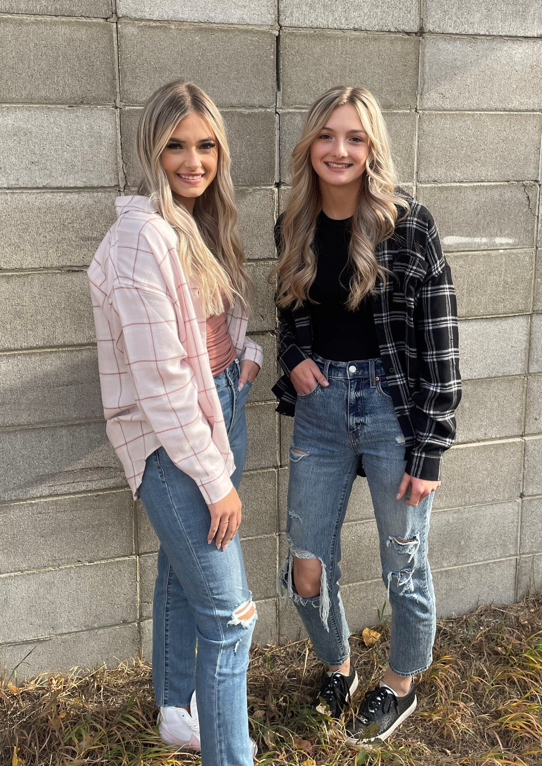 HAWK PLAID BUTTON UP TOP