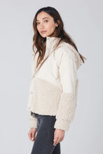Load image into Gallery viewer, Aubry Jacket
